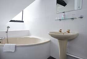 Bull Hotel Halstead by Greene King Inns