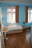 Akira Bed & Breakfast