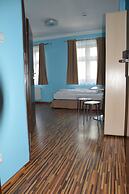 Akira Bed & Breakfast