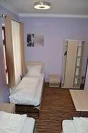 Akira Bed & Breakfast