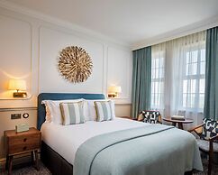 White Horses by Everly Hotels Collection