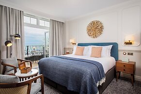 White Horses by Everly Hotels Collection