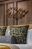 White Horses by Everly Hotels Collection