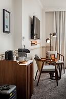 White Horses by Everly Hotels Collection