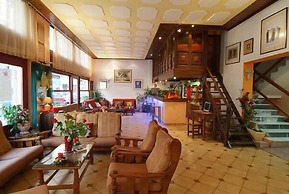Aiolos Hotel