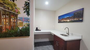 Presidio Parkway Inn