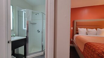 Presidio Parkway Inn