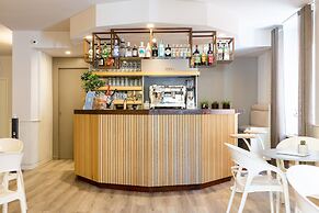 PACE 1954 Hotel