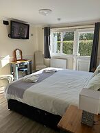 Halfway House Inn Country Lodge