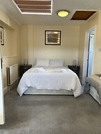 Halfway House Inn Country Lodge