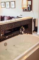 Chateau Elan At The Vintage