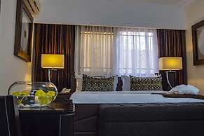 Oak Plaza Hotel - East Legon