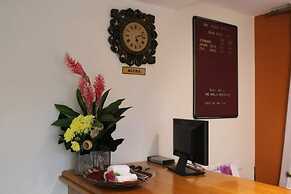 Oak Plaza Hotel - East Legon