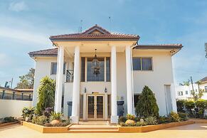 Oak Plaza Hotel - East Legon