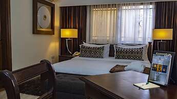 Oak Plaza Hotel - East Legon