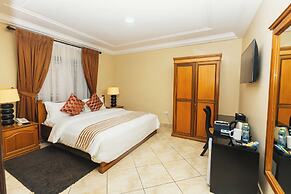Oak Plaza Hotel - East Legon
