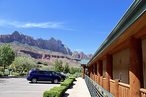 Hotel De Novo Springdale, Tapestry Collection by Hilton