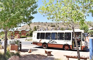 Hotel De Novo Springdale, Tapestry Collection by Hilton