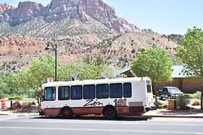 Hotel De Novo Springdale, Tapestry Collection by Hilton