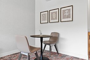 Hotel De Novo Springdale, Tapestry Collection by Hilton