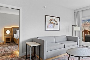 Hotel De Novo Springdale, Tapestry Collection by Hilton