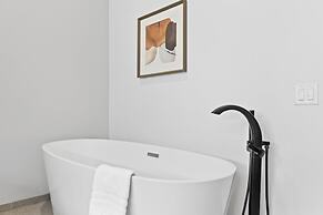 Hotel De Novo Springdale, Tapestry Collection by Hilton