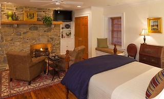 Hillbrook Inn