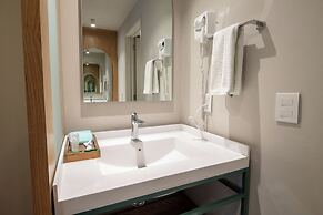Oliva Plaza Hotel