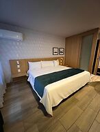 Oliva Plaza Hotel