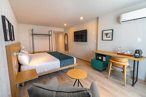 Oliva Plaza Hotel