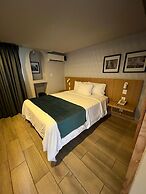 Oliva Plaza Hotel
