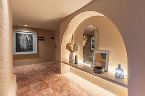 Oliva Plaza Hotel