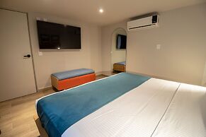 Oliva Plaza Hotel