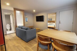 Oliva Plaza Hotel