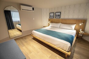 Oliva Plaza Hotel