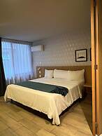 Oliva Plaza Hotel
