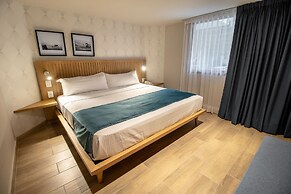 Oliva Plaza Hotel