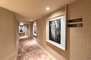 Oliva Plaza Hotel