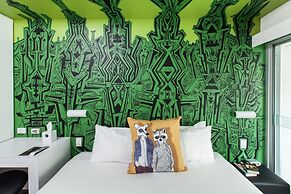 Majestic Minima Hotel