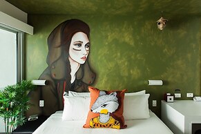 Majestic Minima Hotel