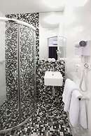 Majestic Minima Hotel