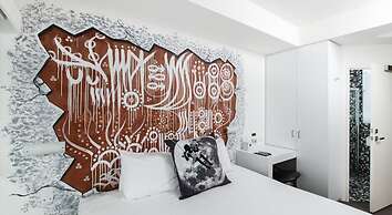 Majestic Minima Hotel