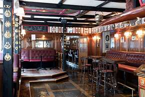 Hotel Bishops Arms, Köping