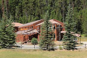 The Lodge At Lolo Hot Springs