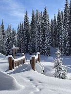 The Lodge At Lolo Hot Springs