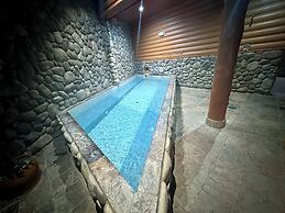 The Lodge At Lolo Hot Springs