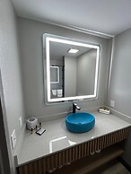 Best Western Plus Rose City Conference Center Inn