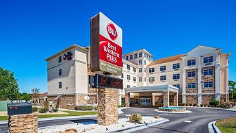 Best Western Plus Rose City Conference Center Inn