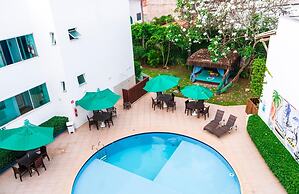 Farol de Itapuã Praia Hotel