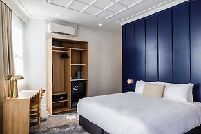 Royal Exhibition Hotel